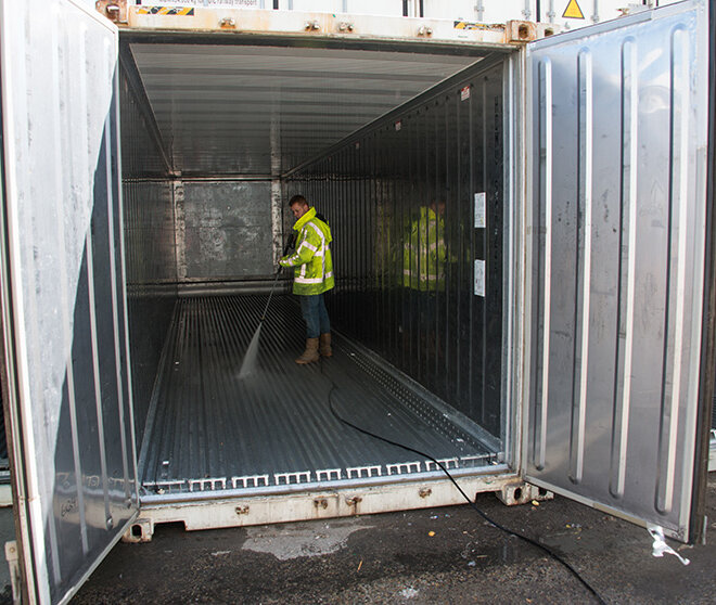 vanDoorn-container-cleaning